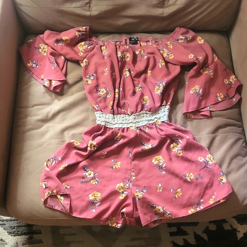 Rue 21 size small floral romper